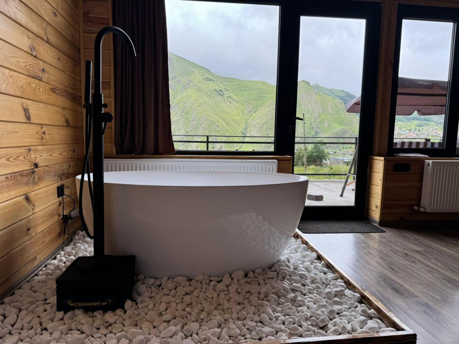 Kera Cottages Kazbegi Eksteriør bilde